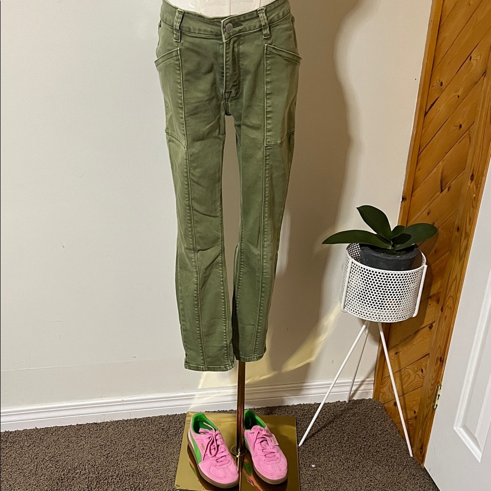Classic Olive Women's Straight Leg Jeans